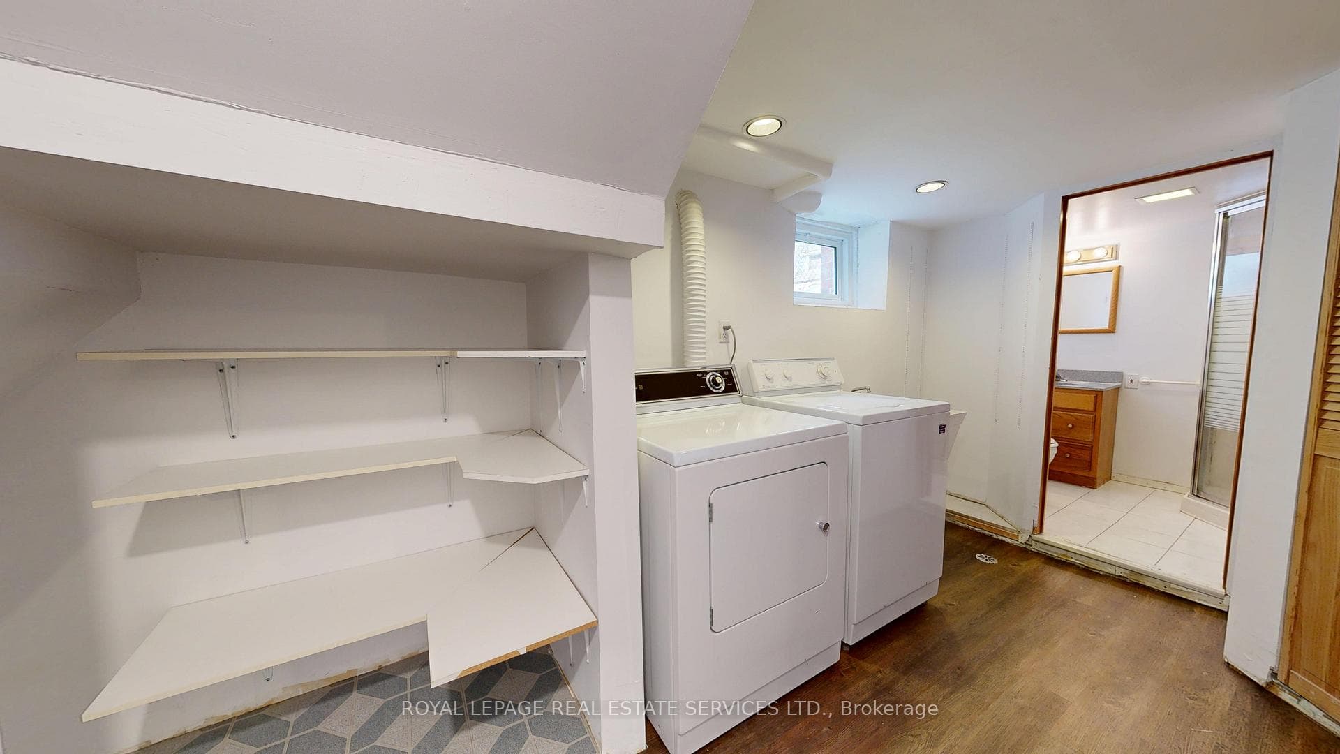 216 Humberside Avenue photo 42