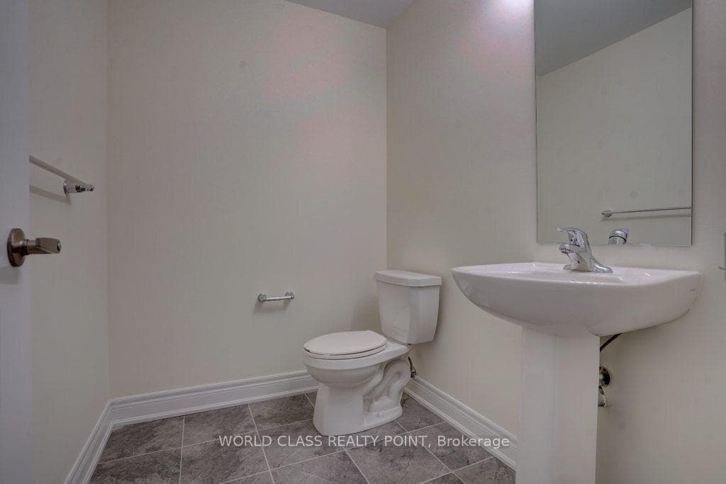 8 Andress Way photo 9