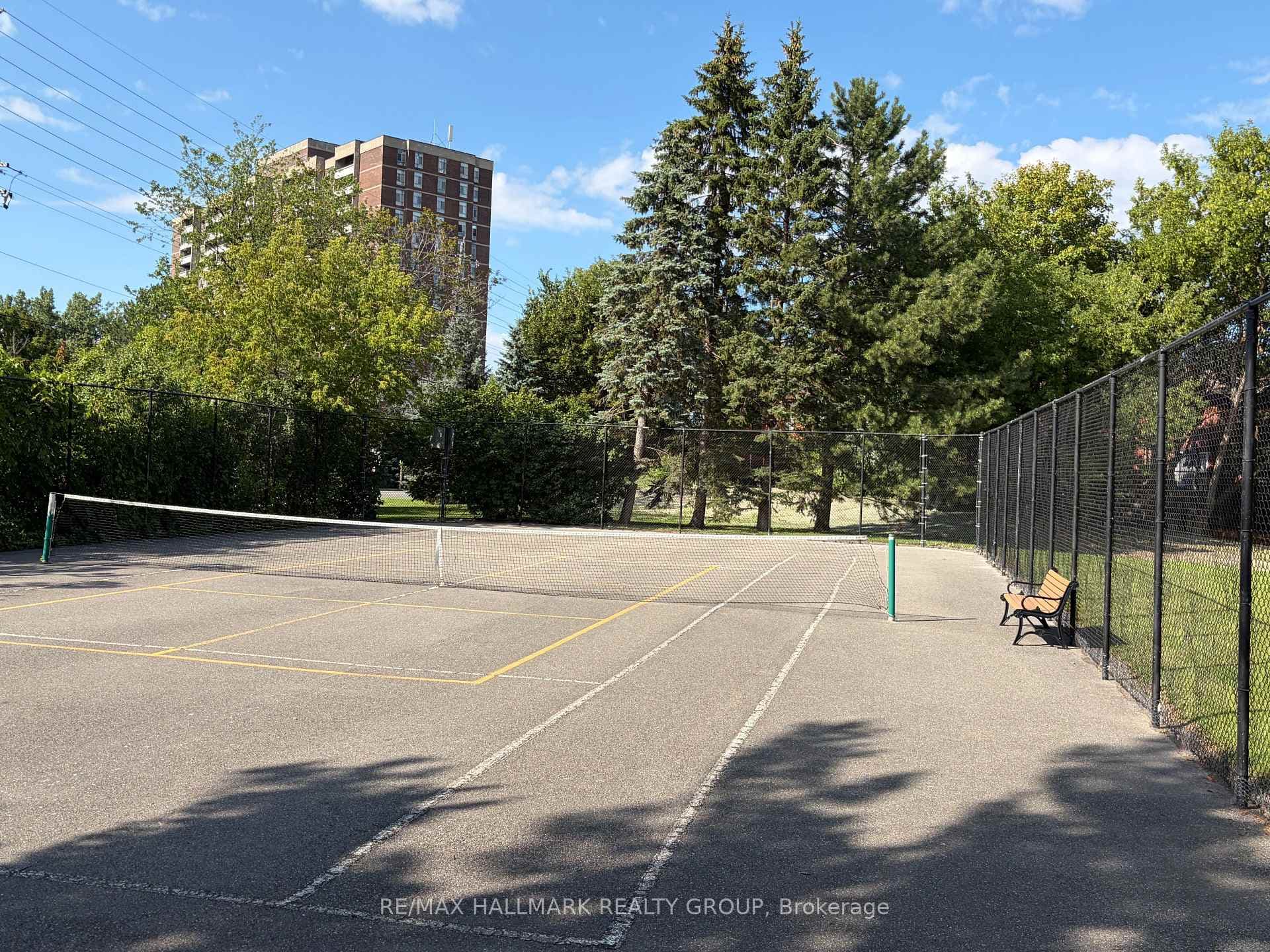 1025 Grenon Avenue Unit 915 photo 29