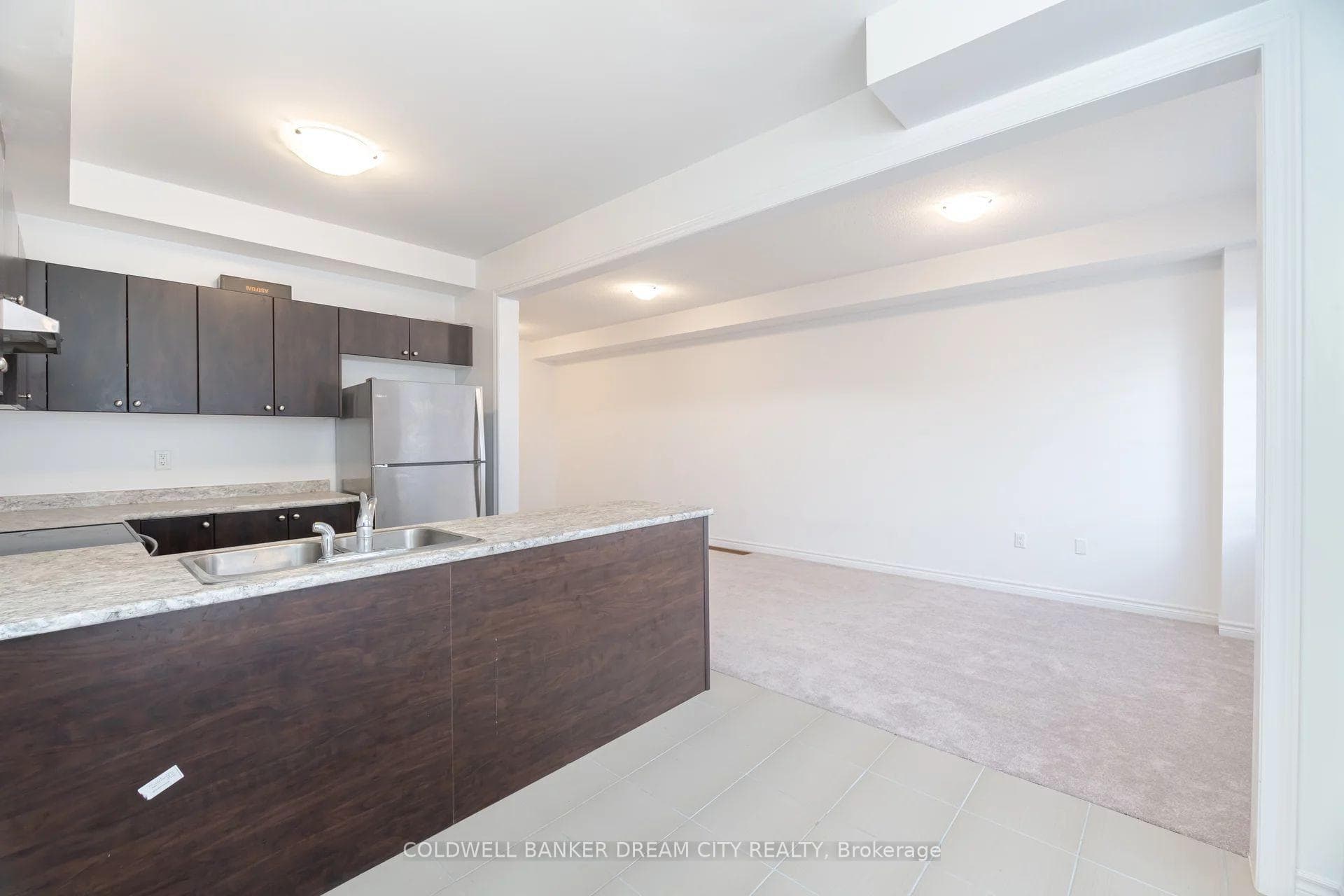 297 Russell Street photo 15