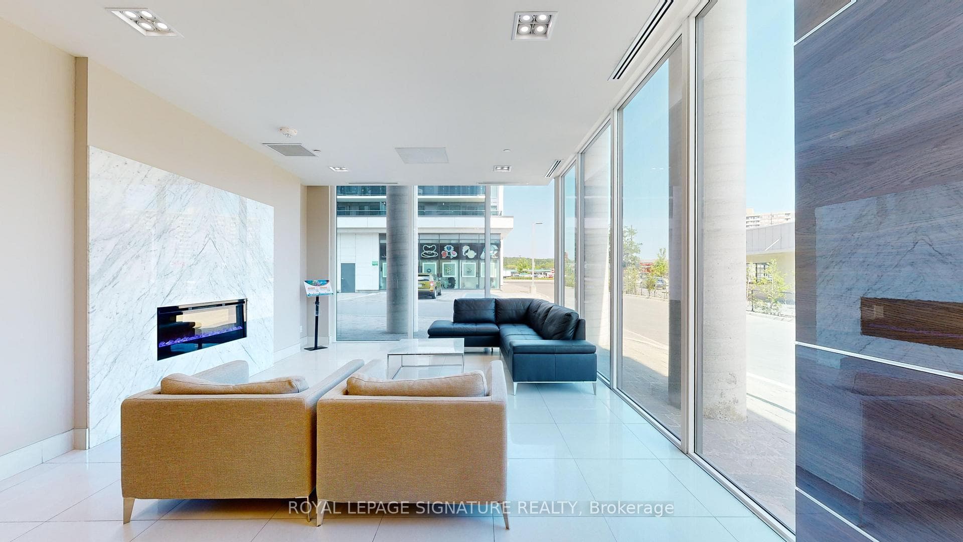 9618 YONGE Street Unit 523 photo 44