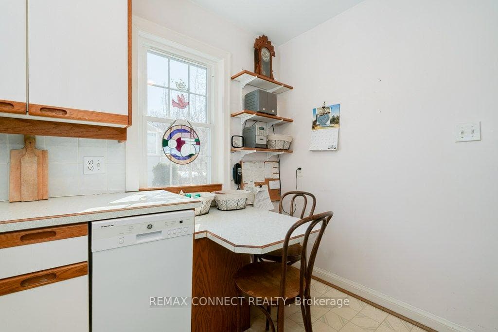 5 Queensgrove Road photo 10