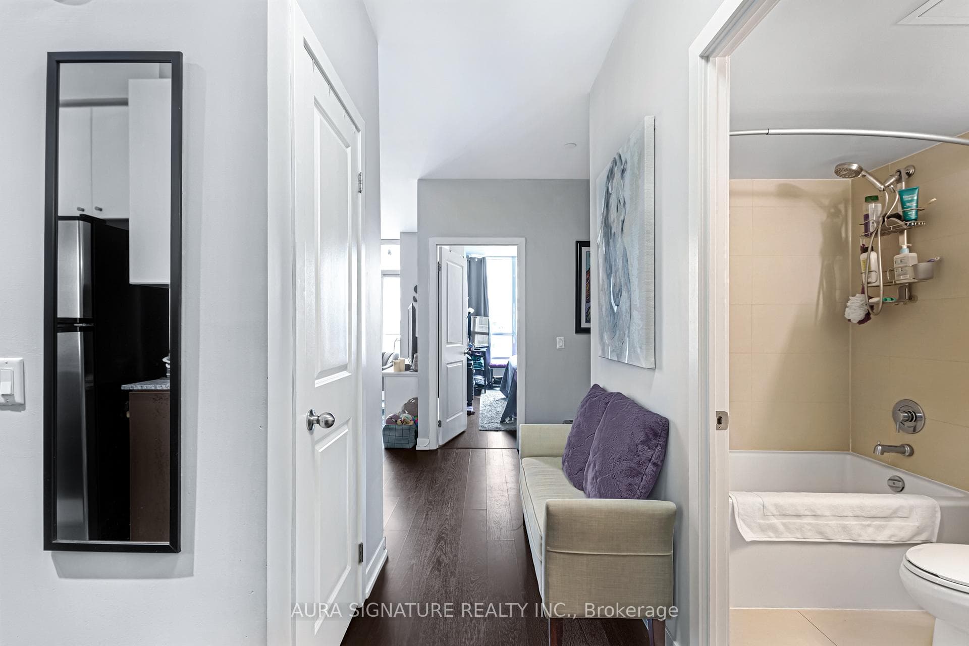 8 Fieldway Road Unit 612 photo 10