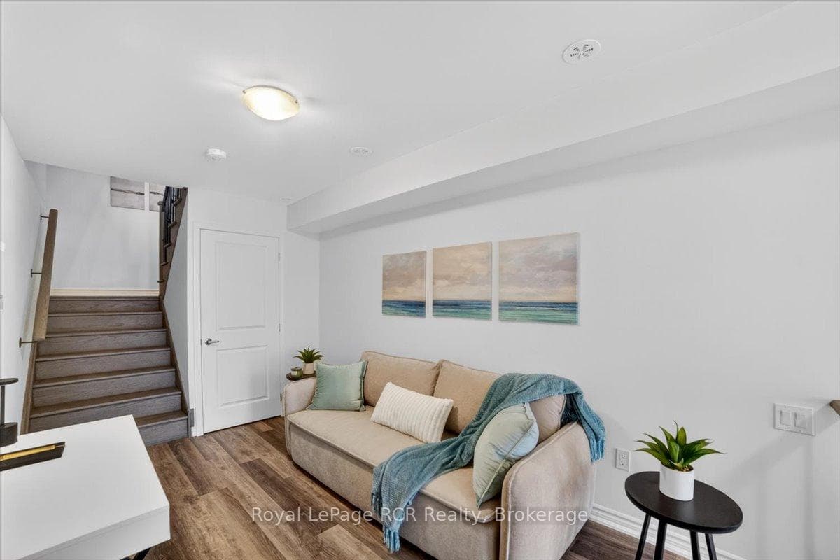 154 Elgin Street photo 23