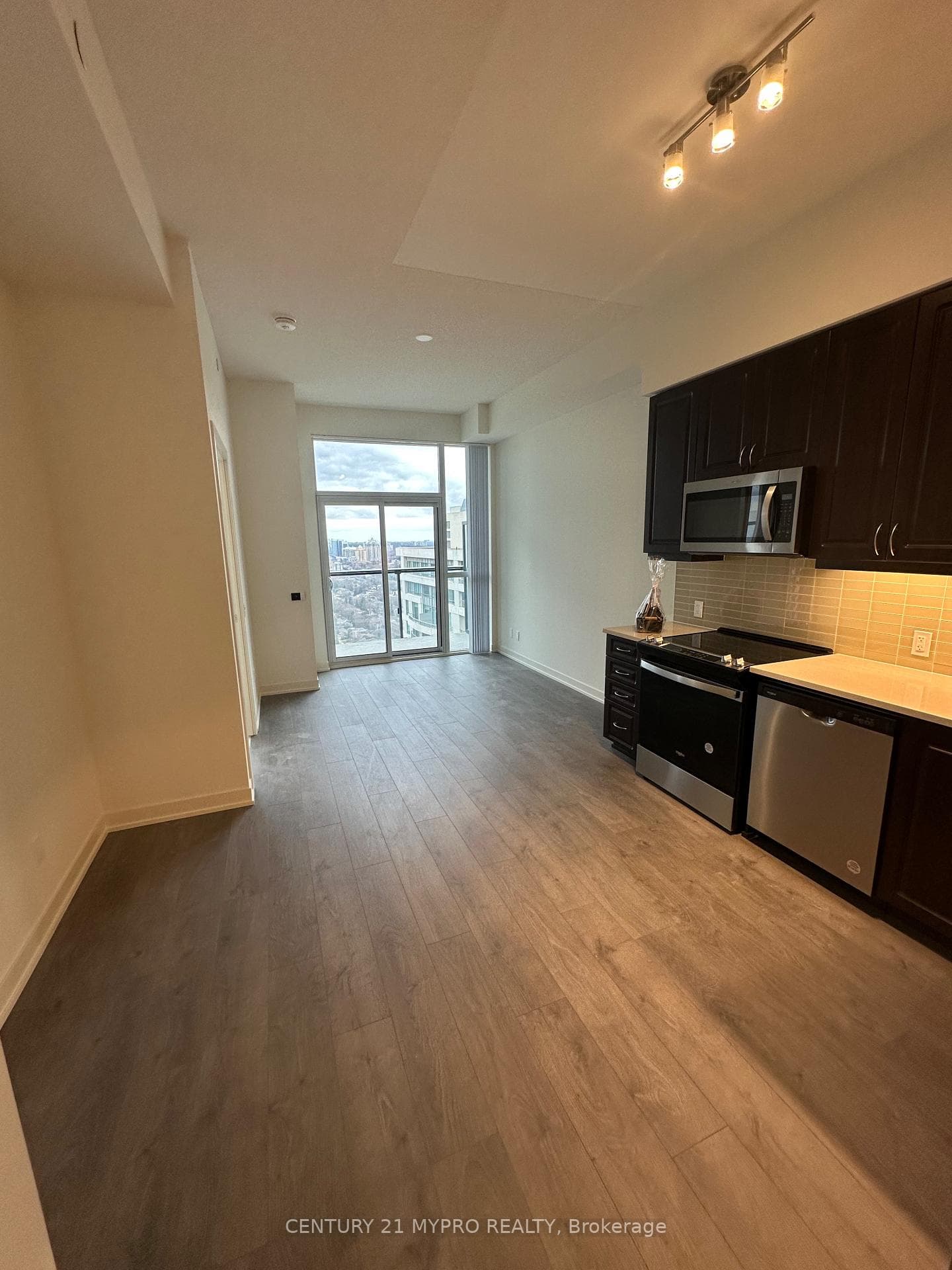 4955 Yonge Street Unit PH301 photo 7