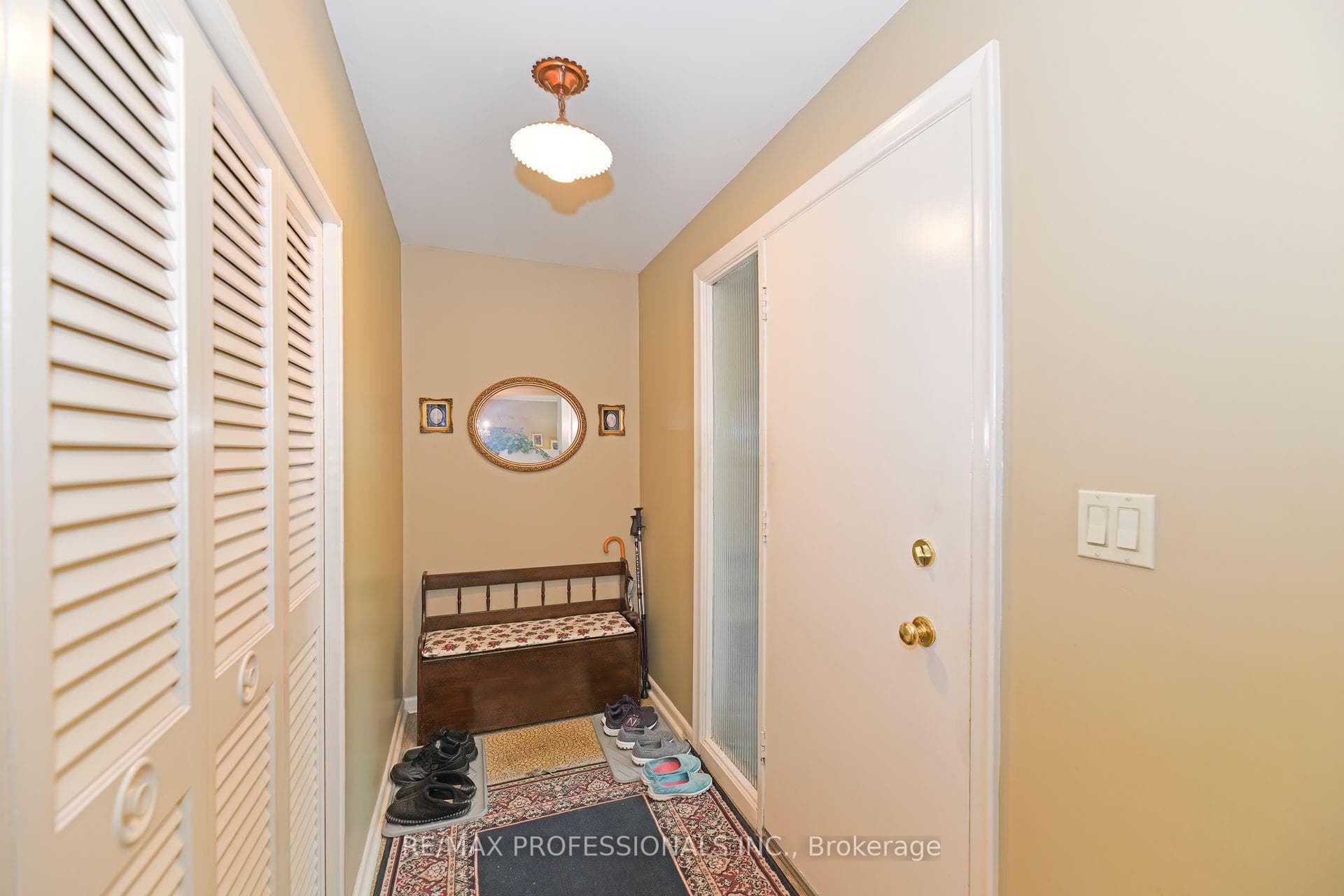 25 Deanefield Crescent photo 4