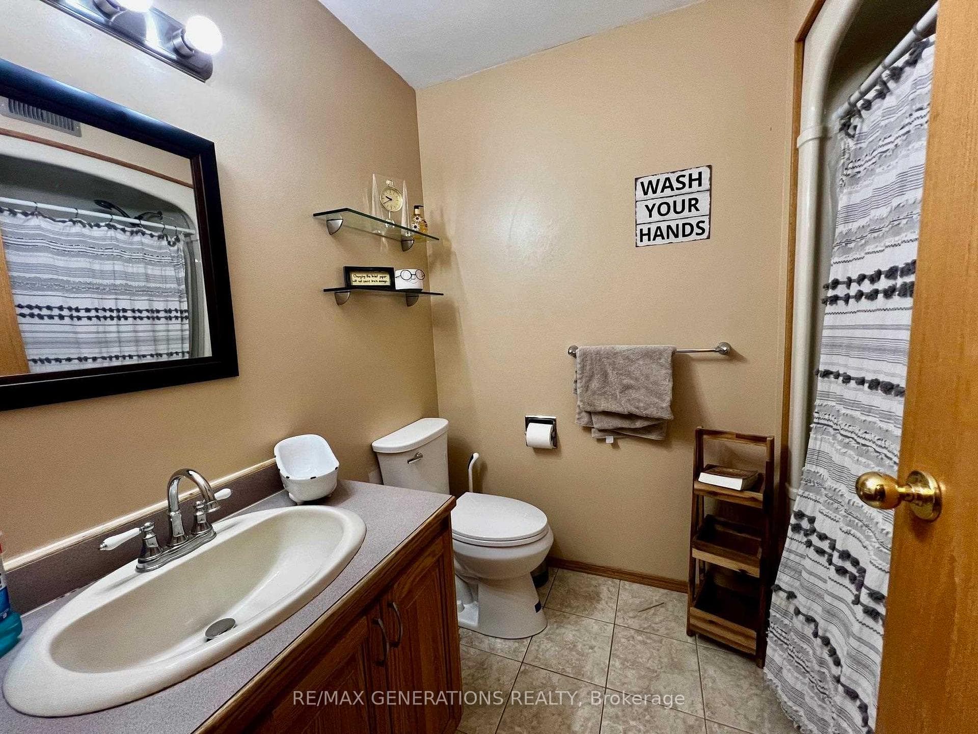 750 Porcupine Boulevard photo 12