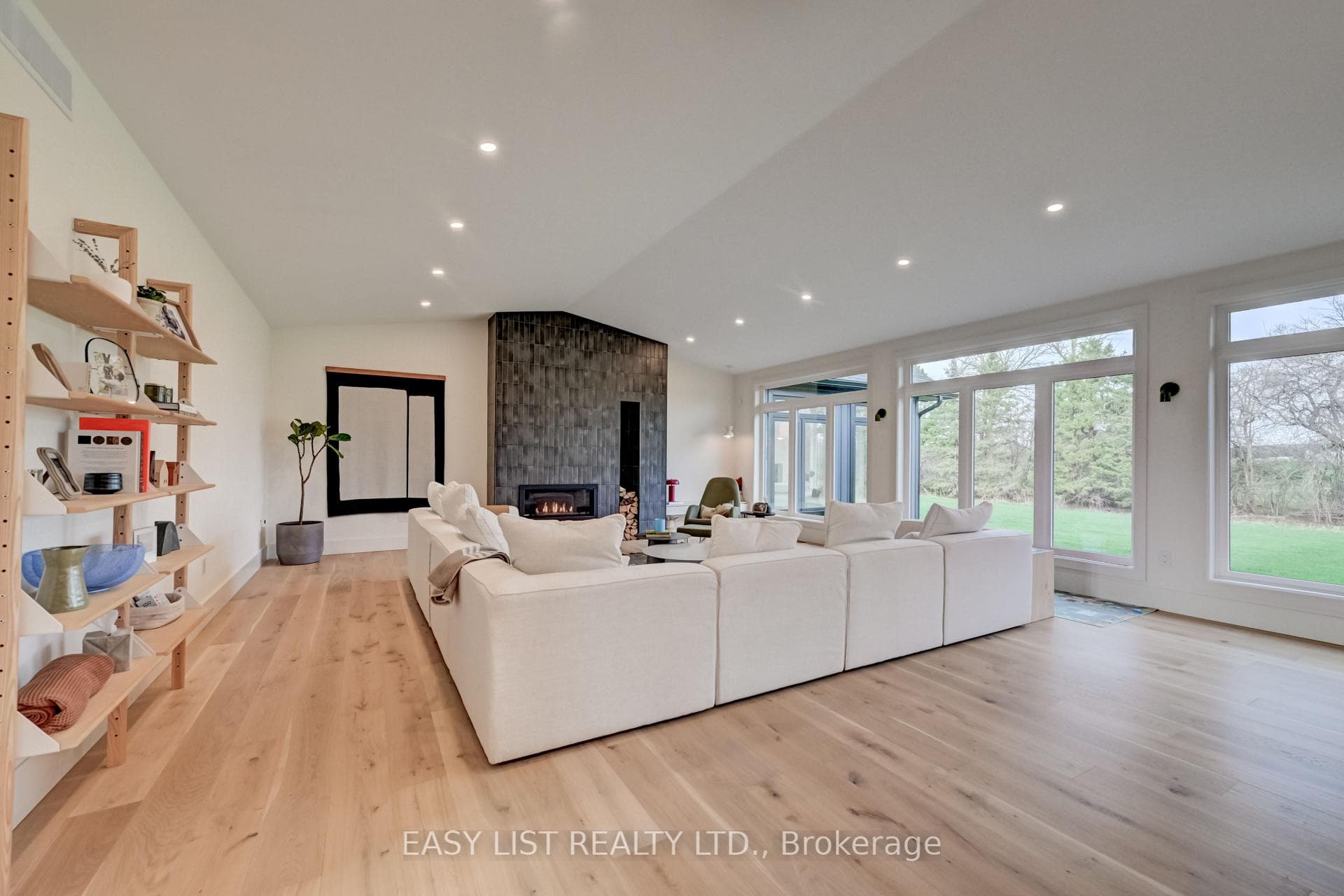 117 Evergreen Place photo 24