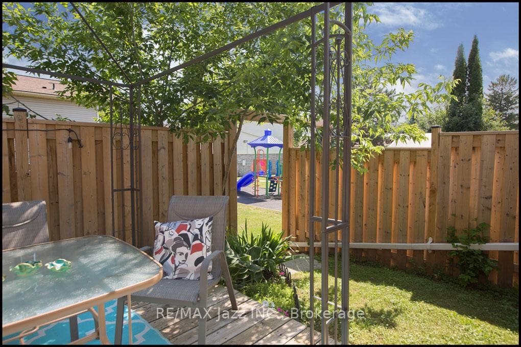 611 Galahad Drive Unit 90 photo 16