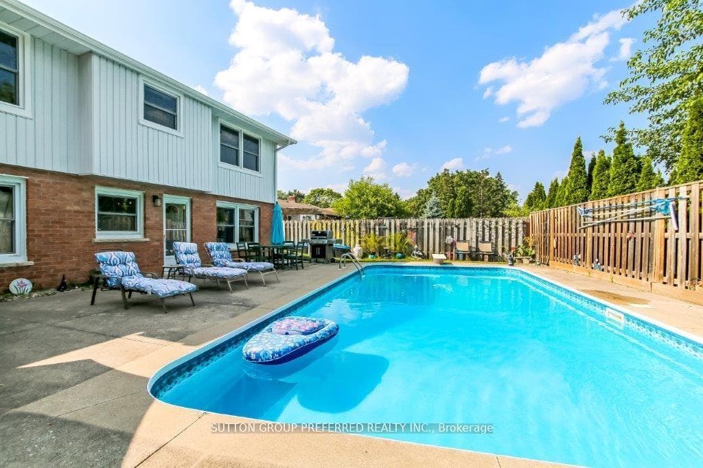 14 Cowan Avenue photo 7
