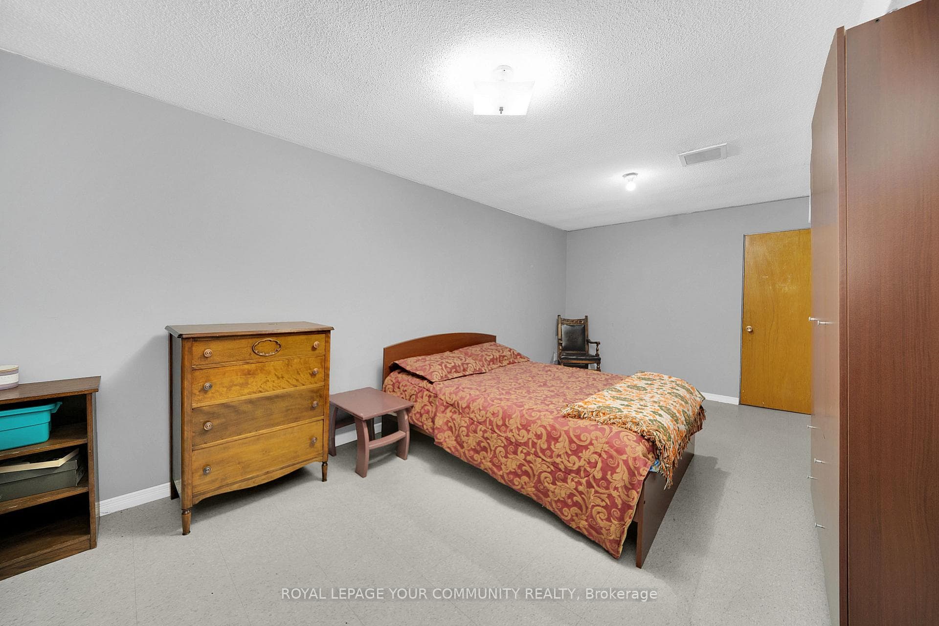 53 Marilyn Place photo 14