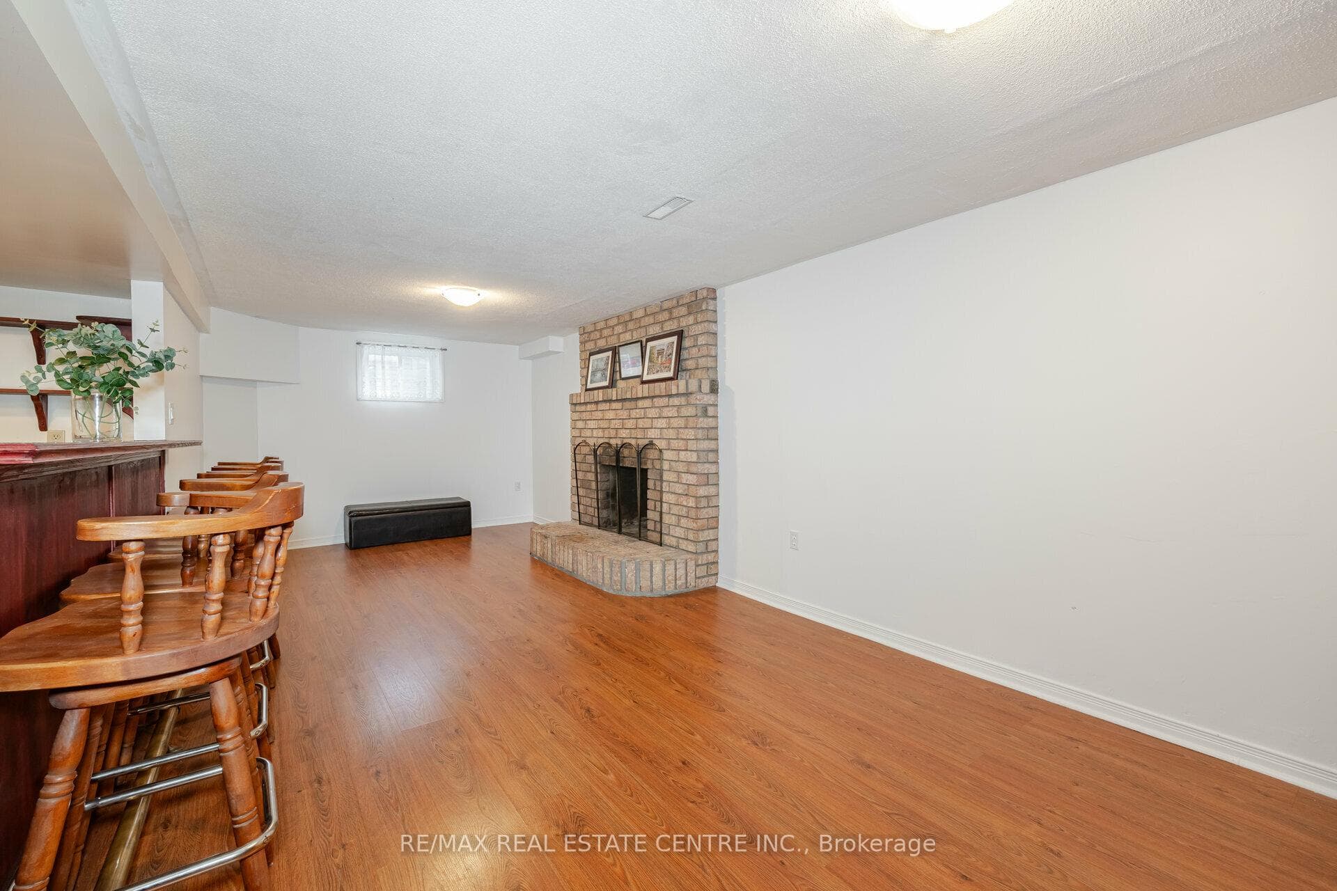 4399 Poltava Crescent photo 30
