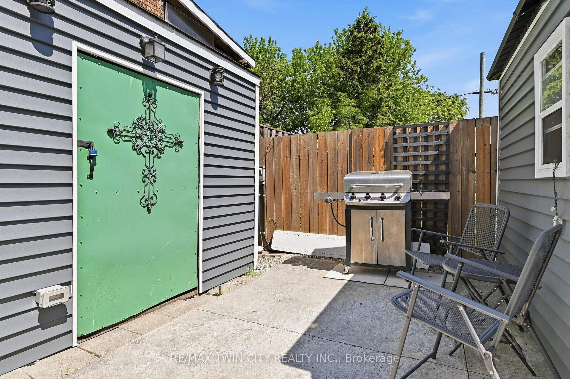 23 Britannia Avenue photo 29