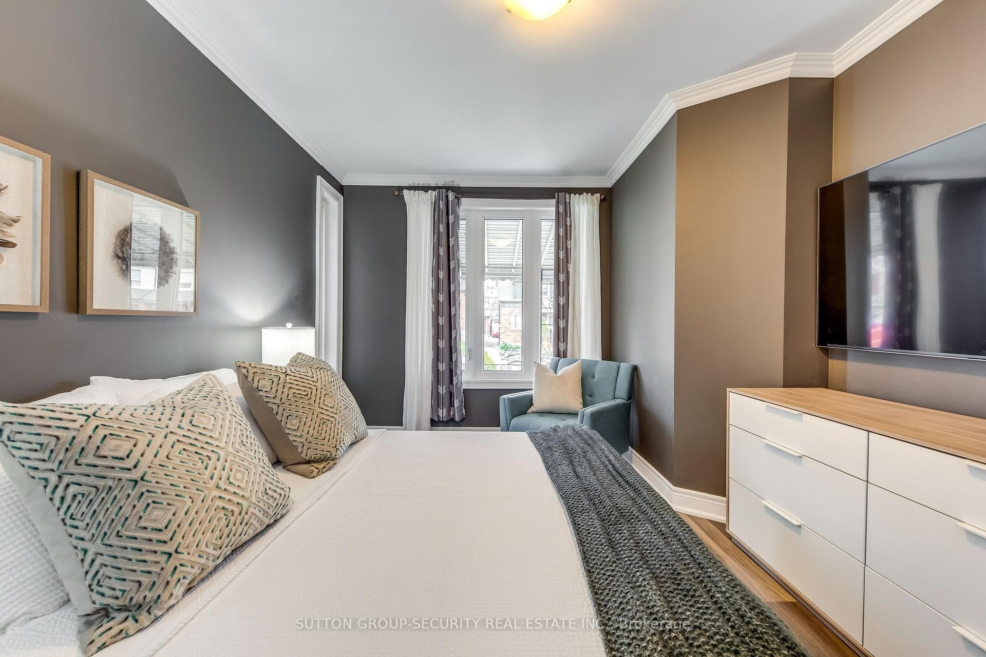 502 Westmount Avenue photo 15