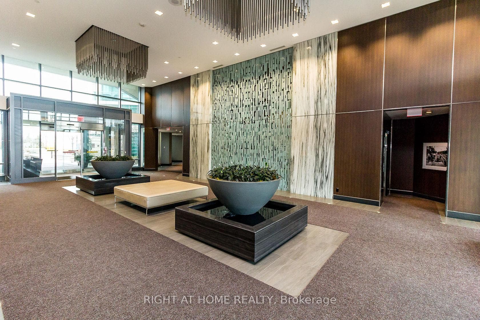 215 Sherway Gardens Road Unit 2805 photo 7