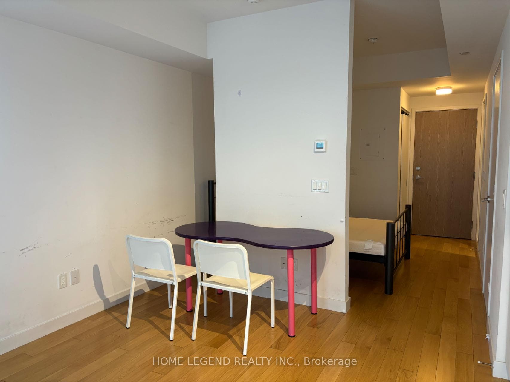 215 Queen Street Unit 1006 photo 8