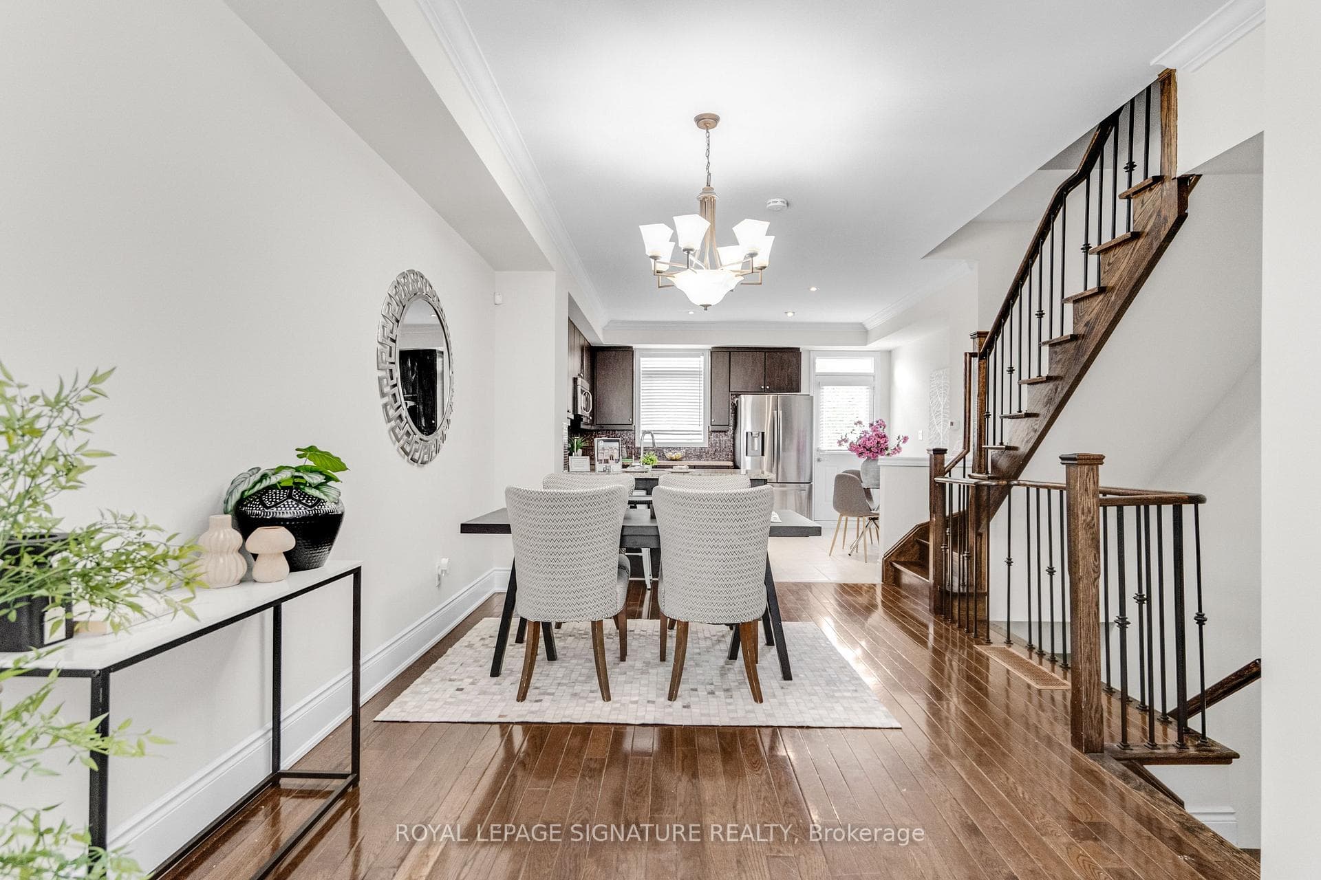 9 Streight Lane photo 9