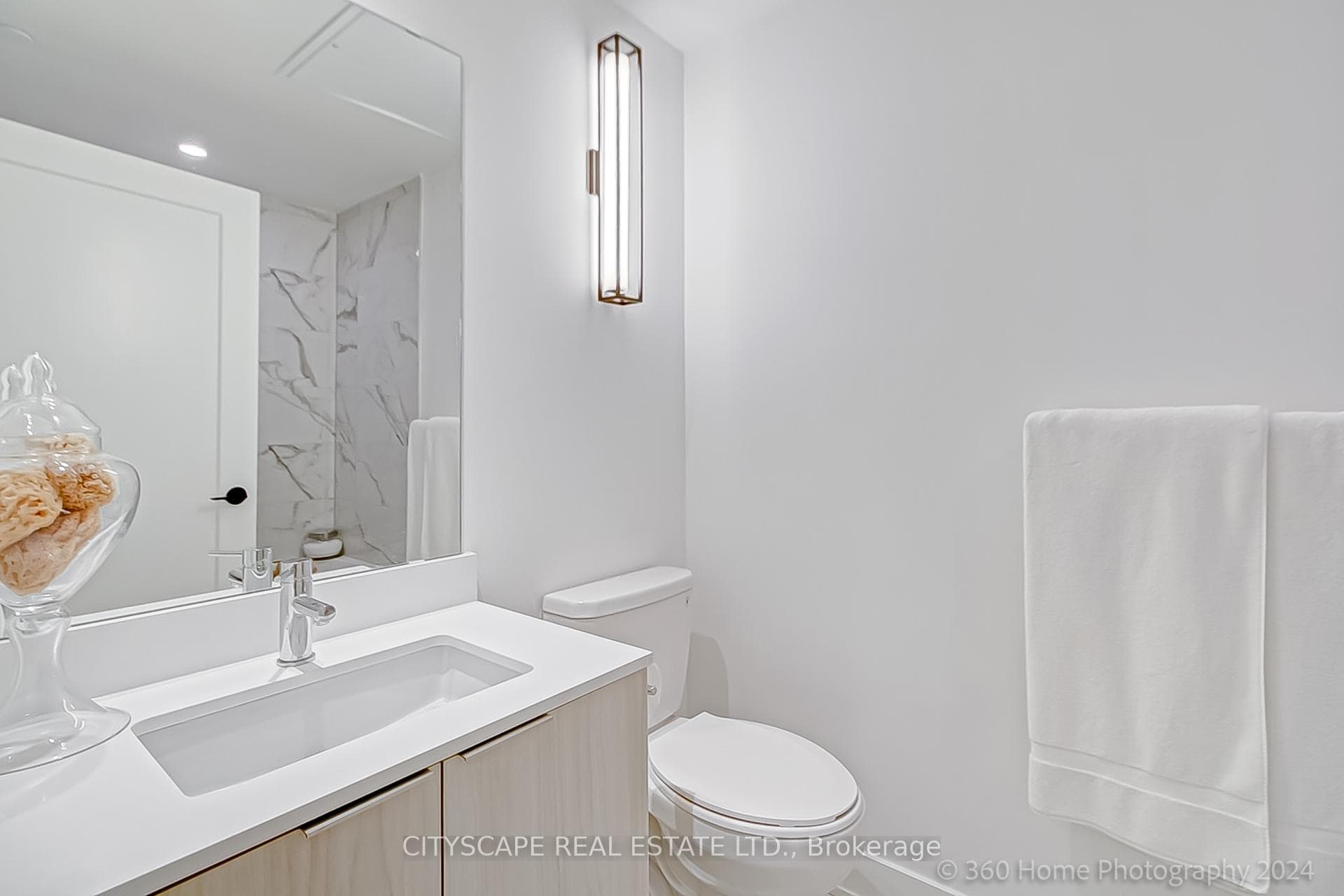 123 Portland Street Unit 610 photo 14