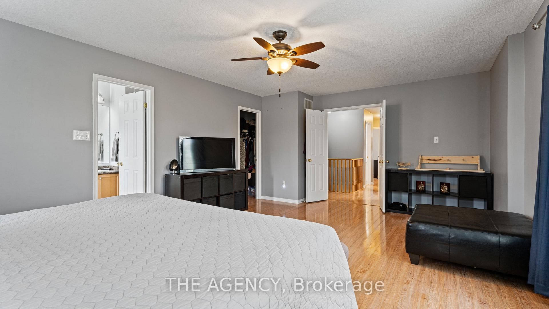 74 Duncan Avenue photo 24