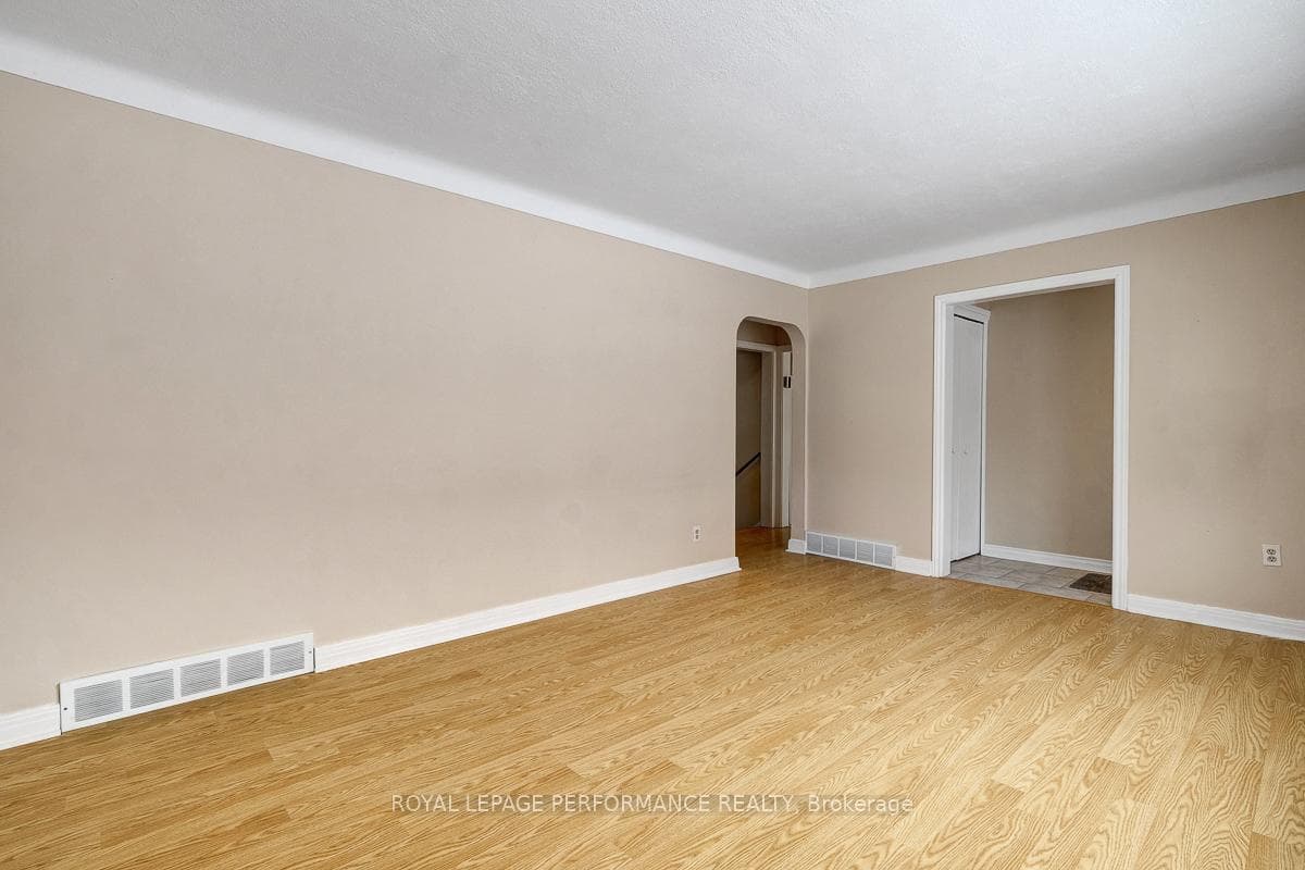 540 Alesther Street photo 17