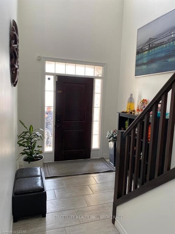 1535 FINLEY Crescent photo 1
