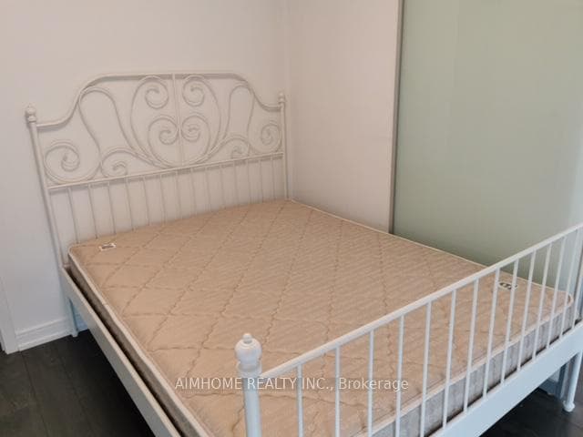 28 Wellesley Street Unit 709 photo 11