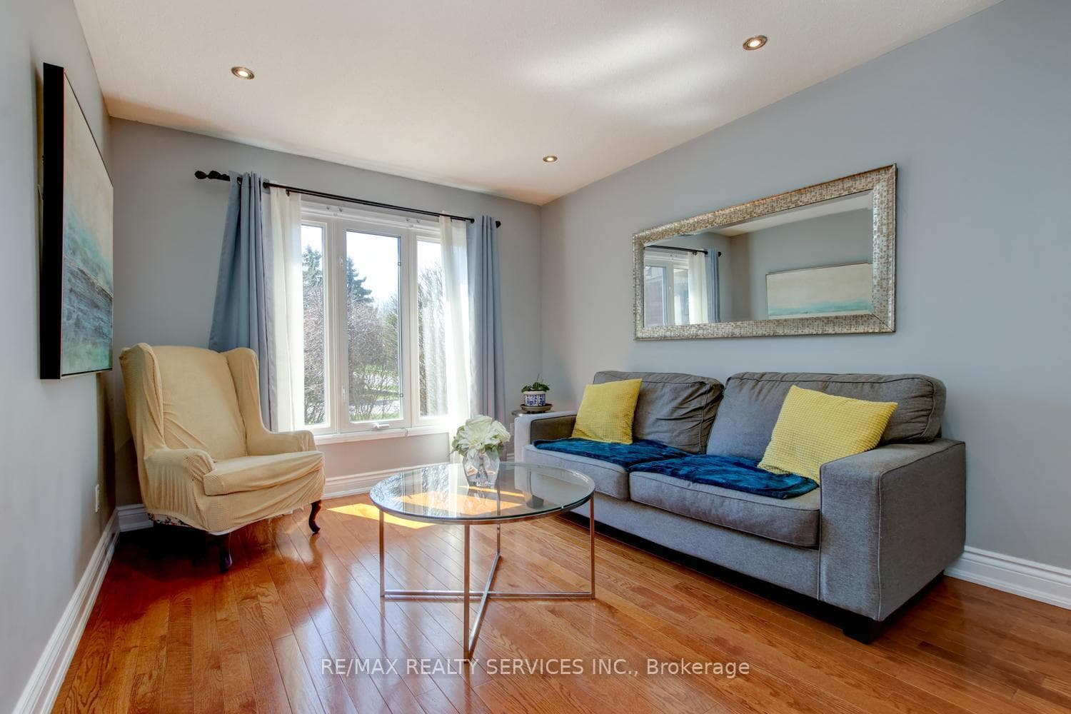 3 Nymark Place photo 3