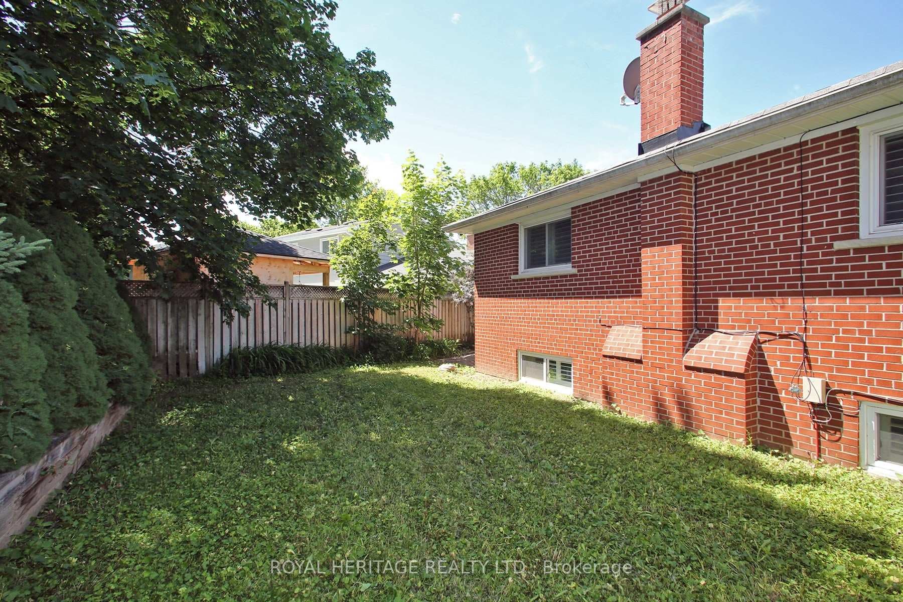 21 Wootten Way photo 30