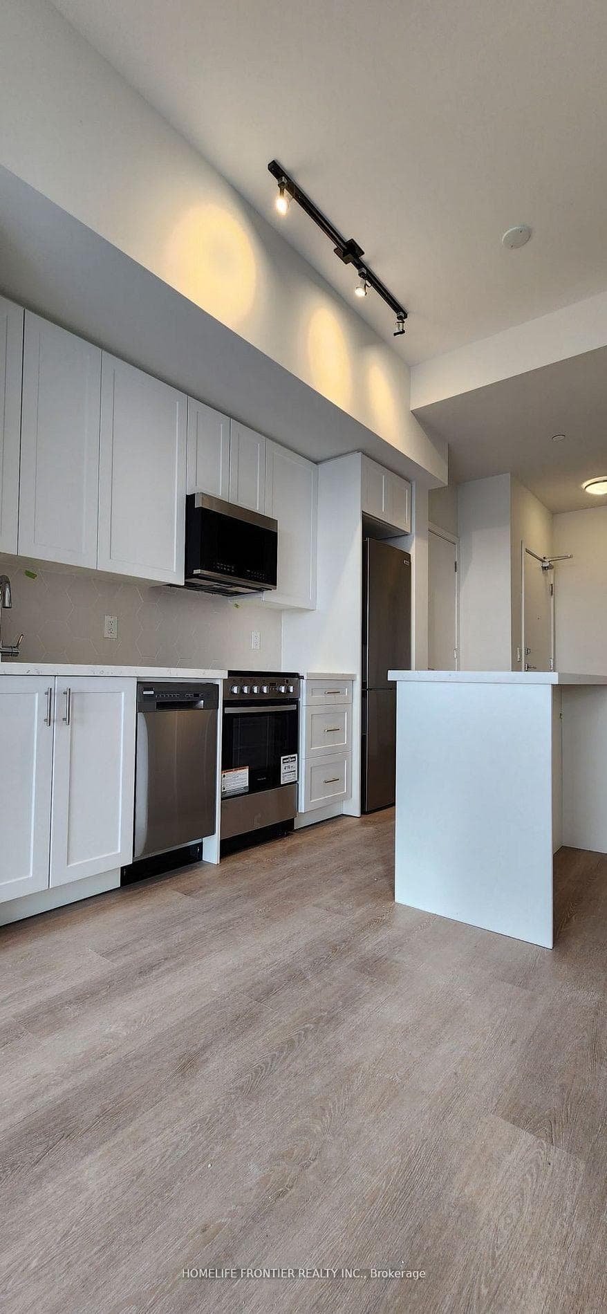 15 Ellerslie Avenue Unit 1407 photo 6