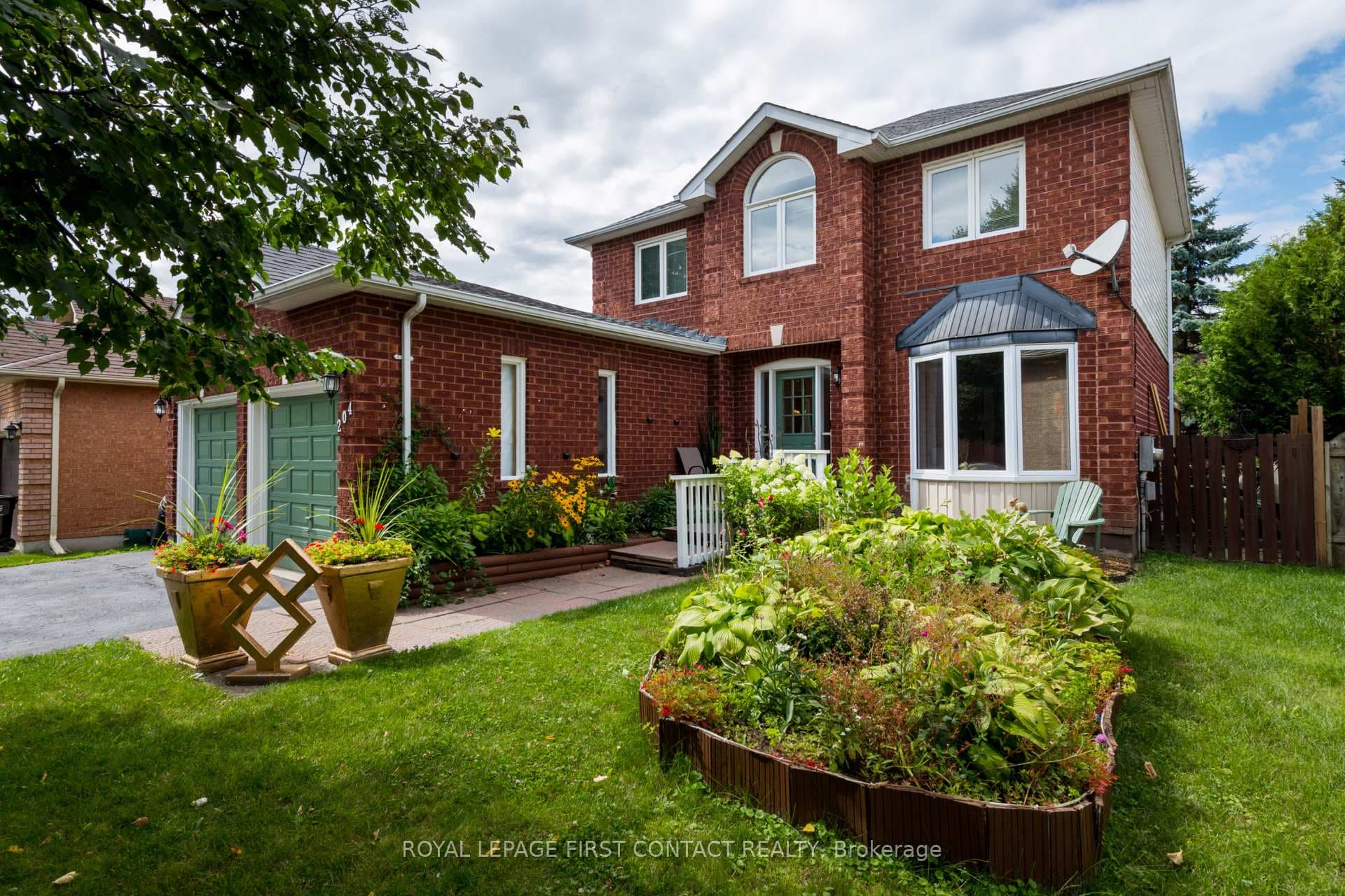 204 Bowerman Boulevard photo 1
