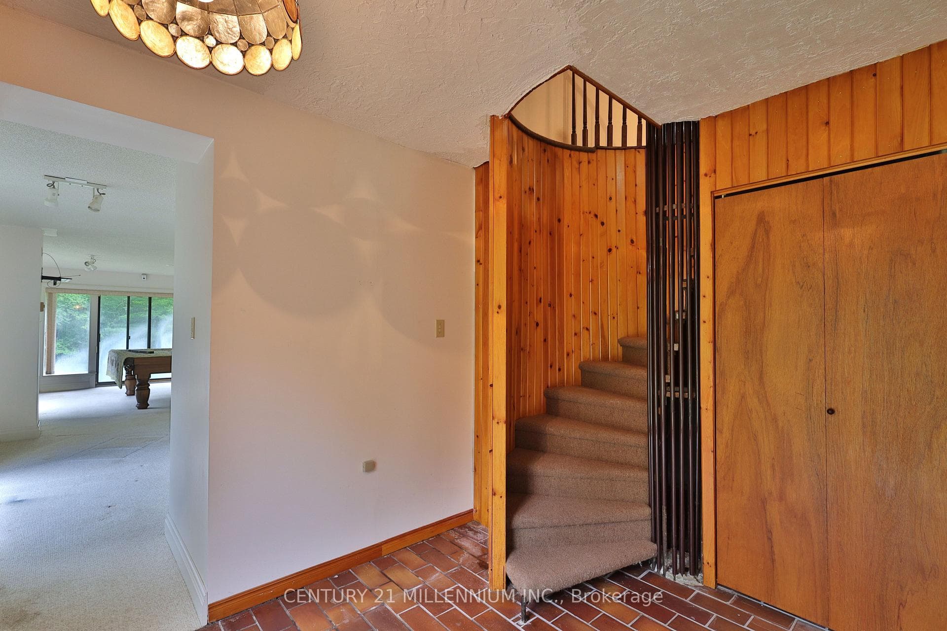 2 staircases to walkout basement