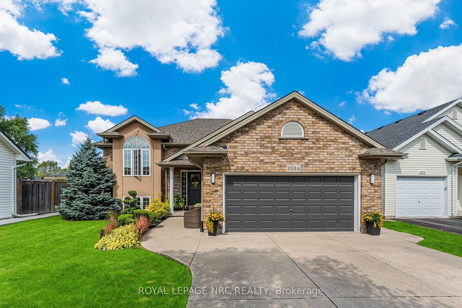 3584 CARVER Street photo 2
