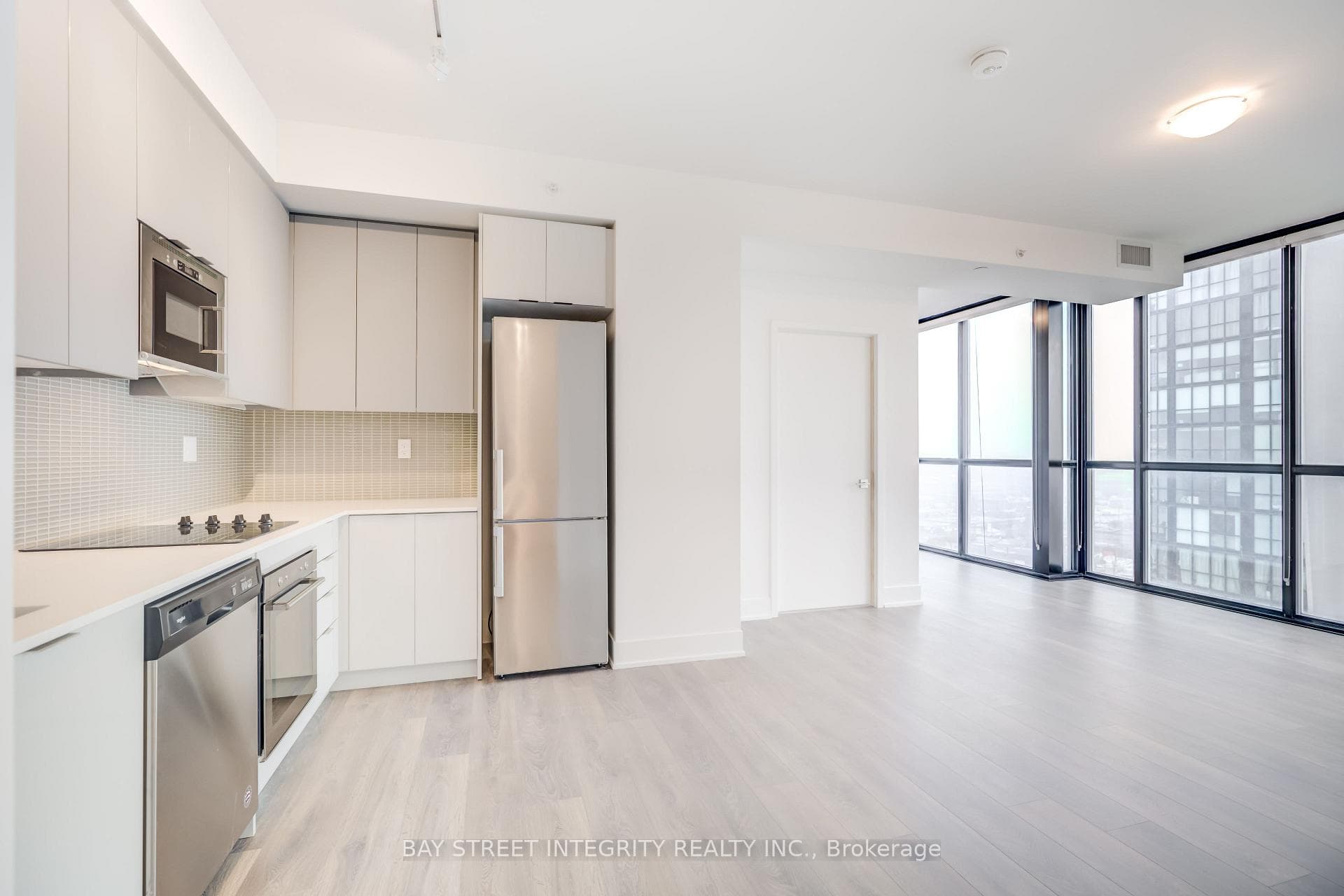 2908 Highway 7 Road Unit 1602 photo 5