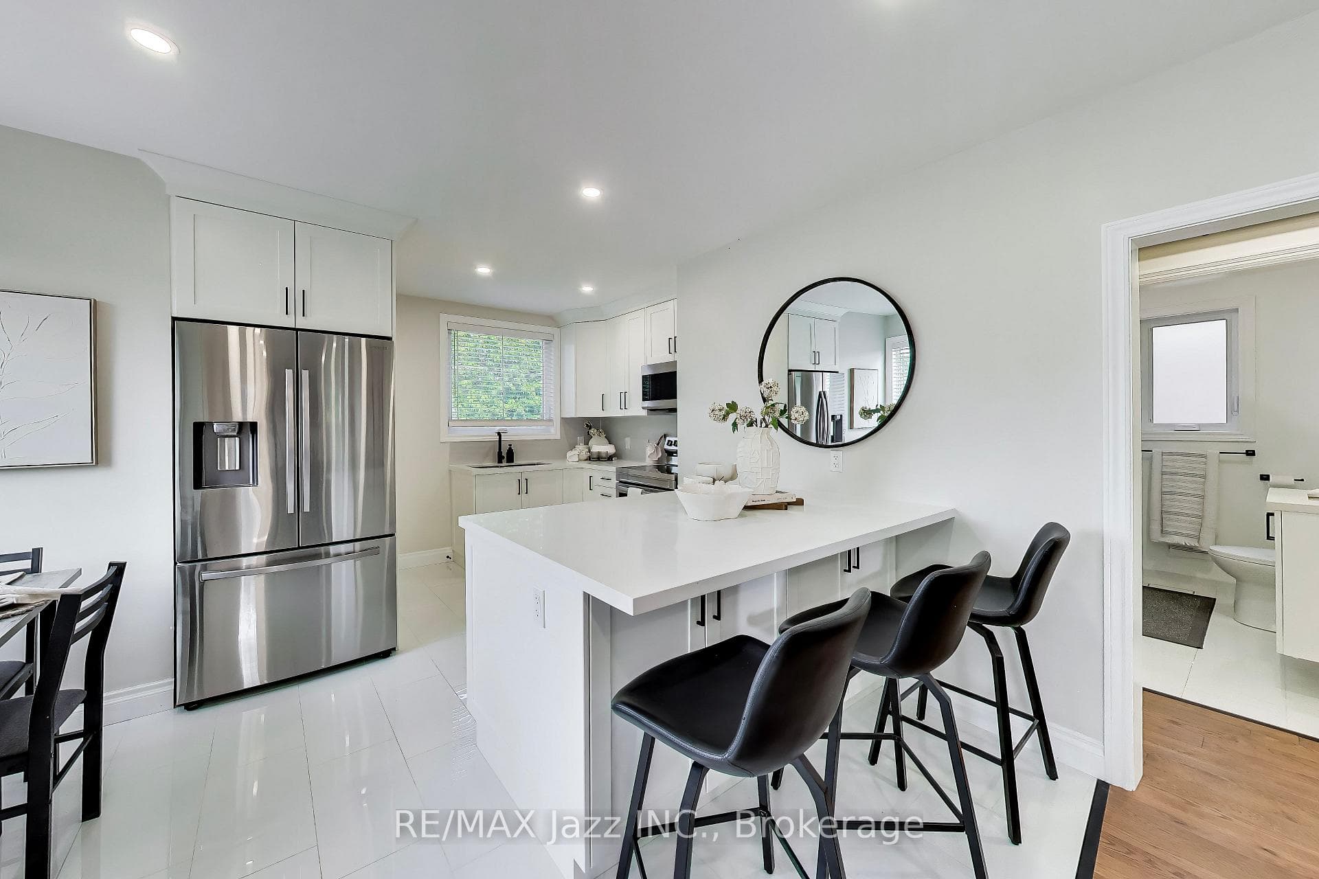 397 Beverly Street photo 7