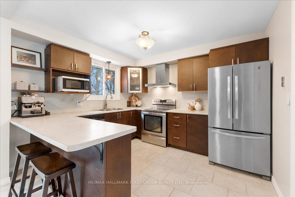7 Cole Avenue photo 13