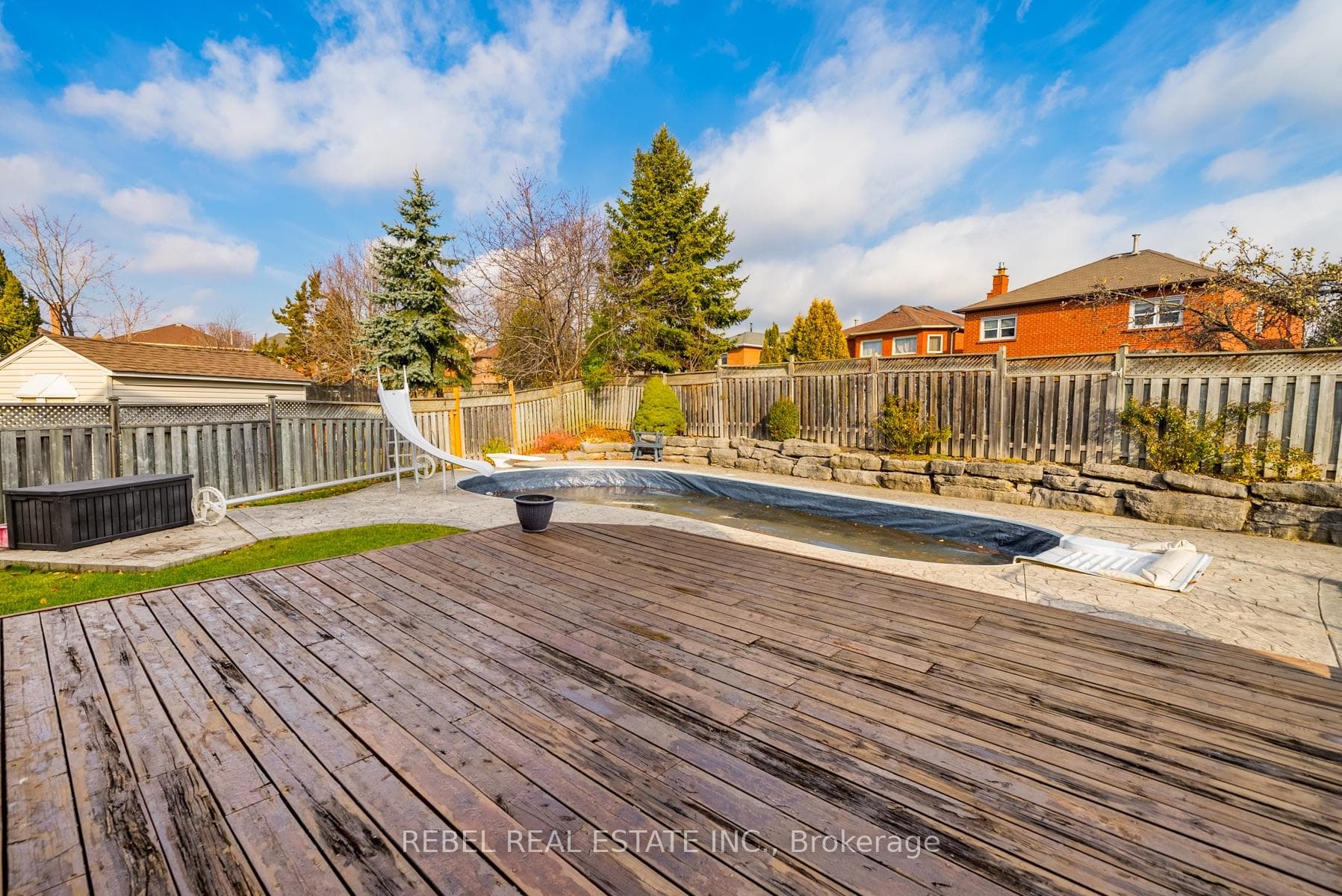 12 Croft Court photo 32