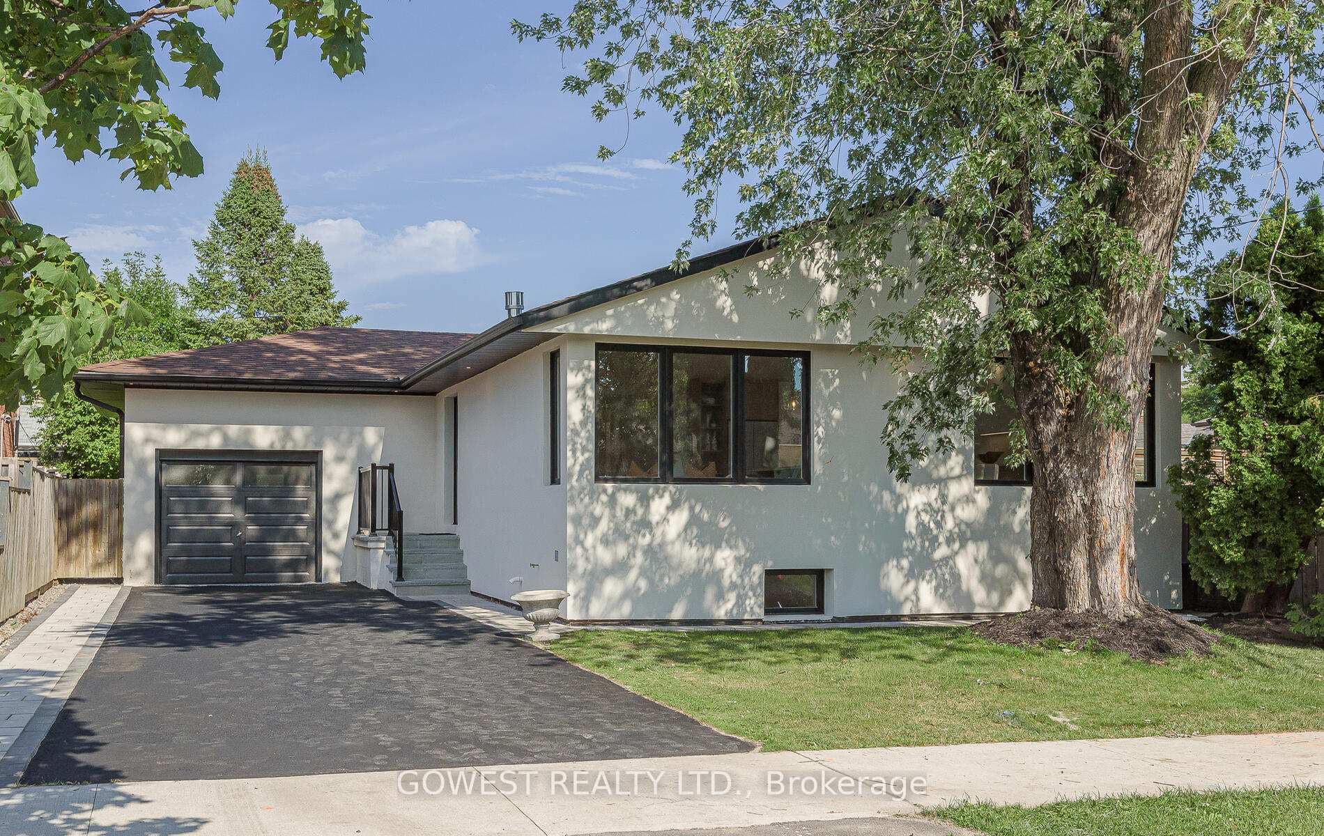 28 Allonsius Drive photo 1