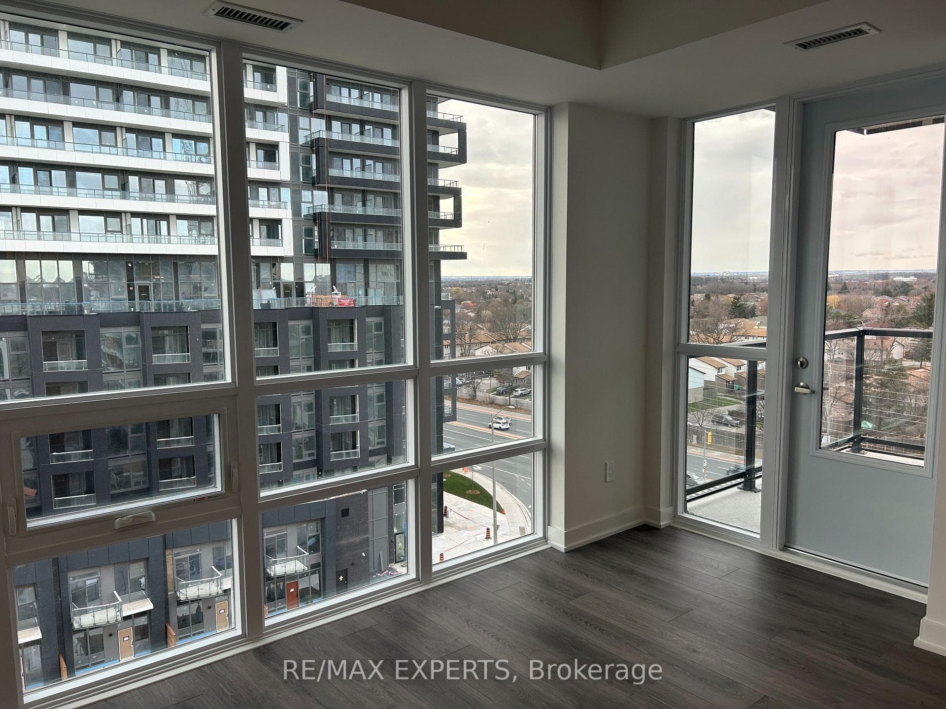 225 Malta Avenue Unit 910 photo 7
