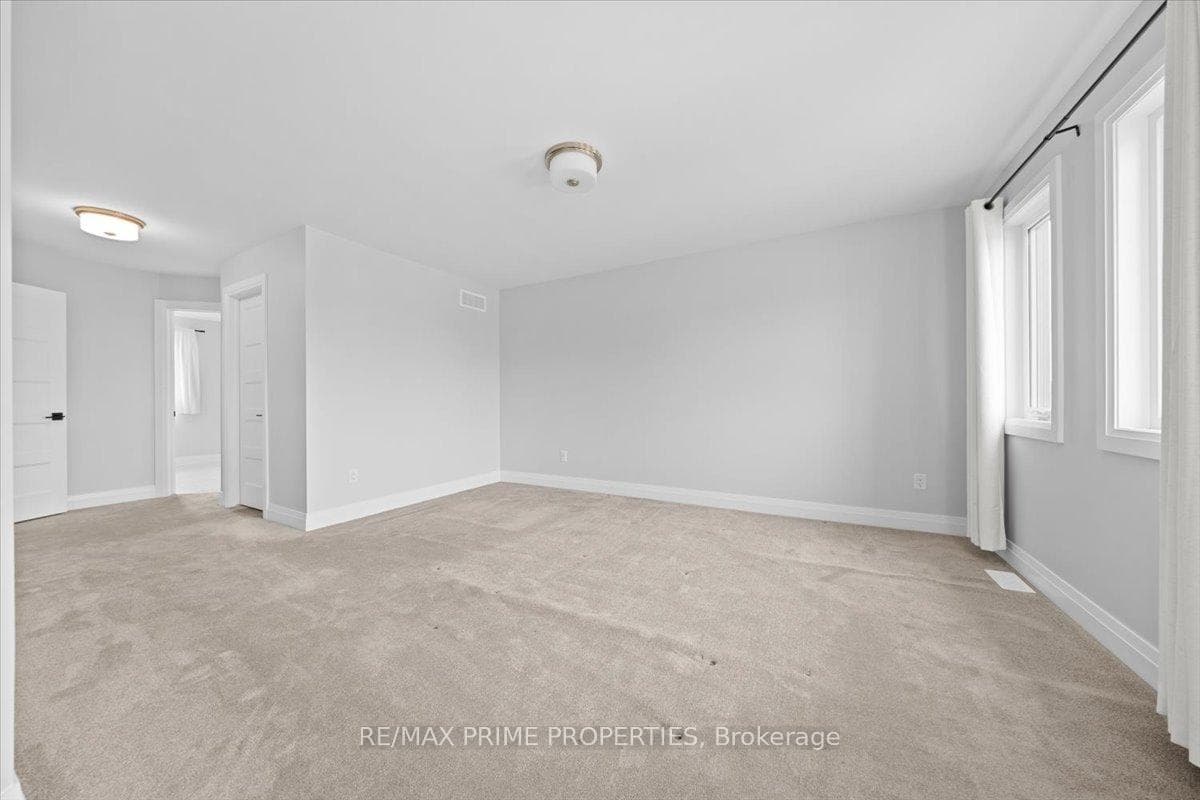 629 Conservation Street photo 34