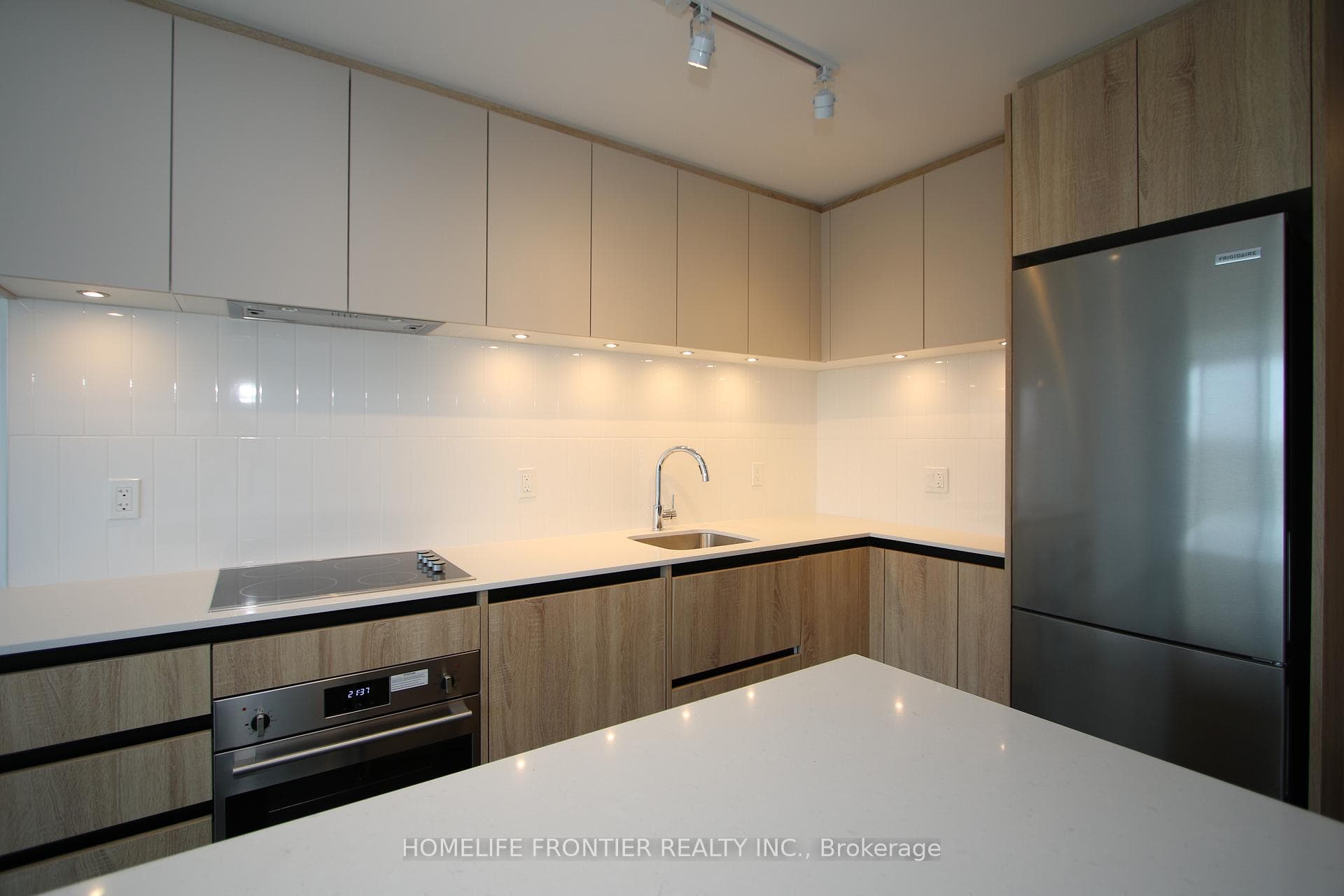 7950 Bathurst Street Unit 1009 photo 4