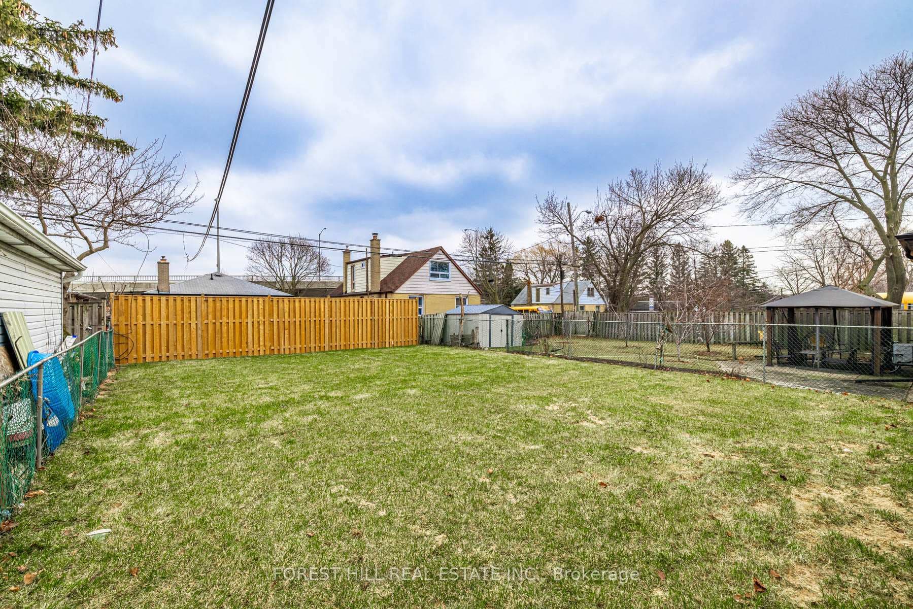 69 Lynvalley Crescent photo 22