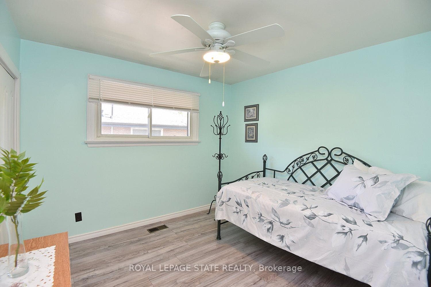 10 Alderney Avenue photo 24