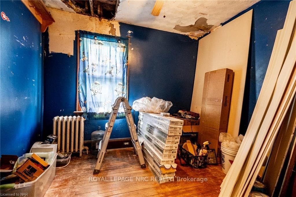377 Davis Street photo 11