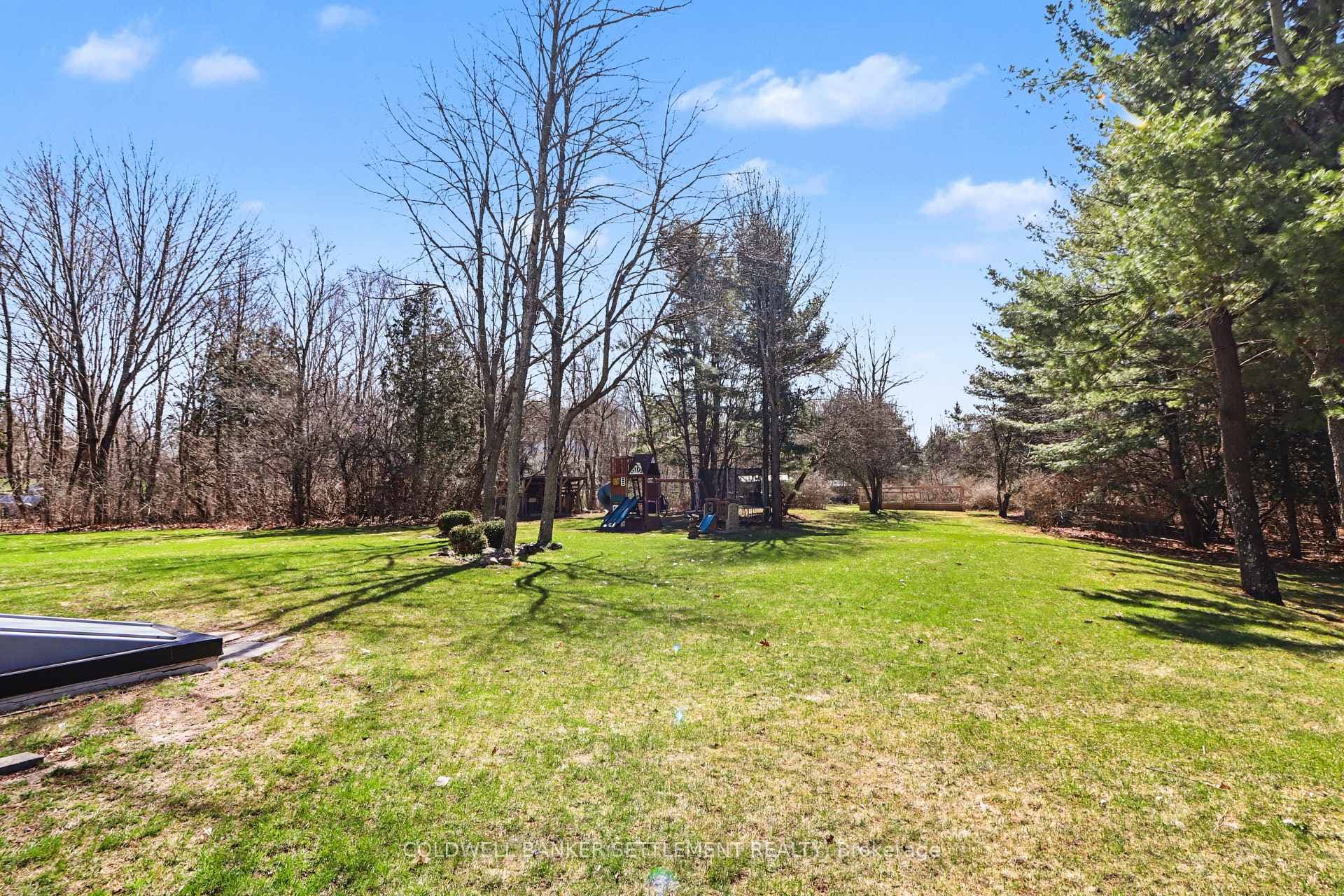 Handy basement walk-up to the great back yard.