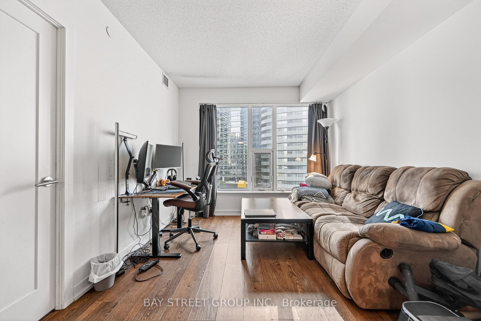 10 York Street Unit 1002 photo 9