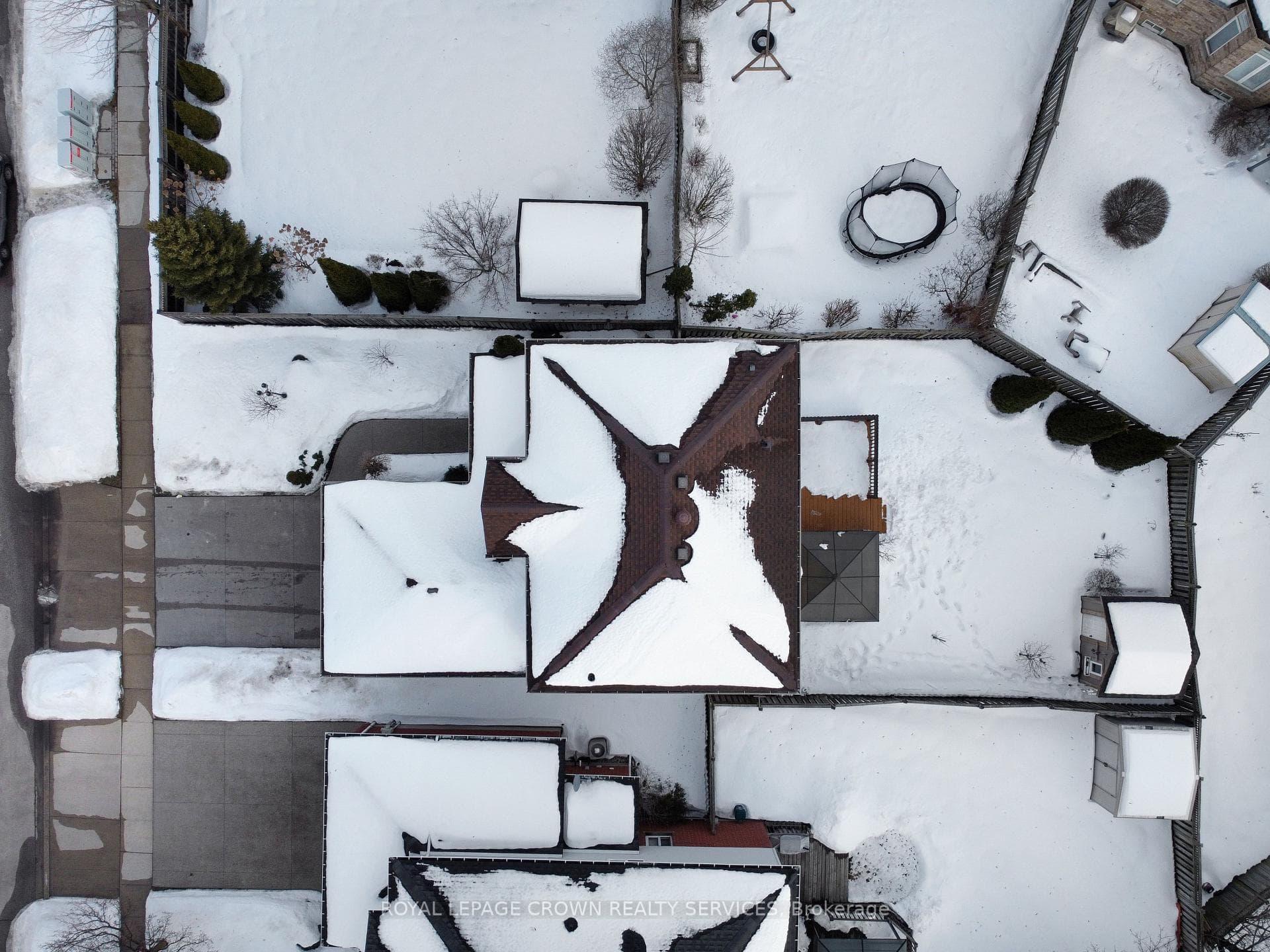160 Gatehouse Drive photo 35