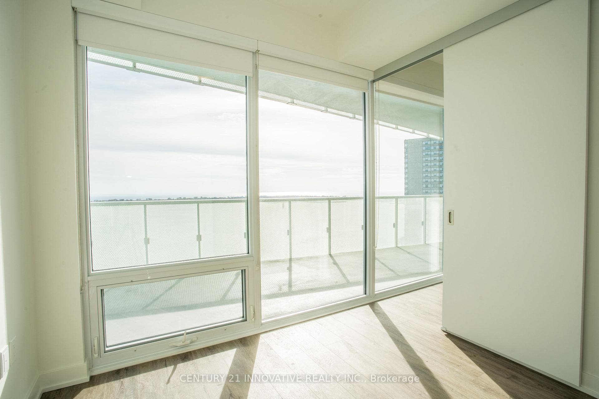 15 Queens Quay N/A Unit 2403 photo 11