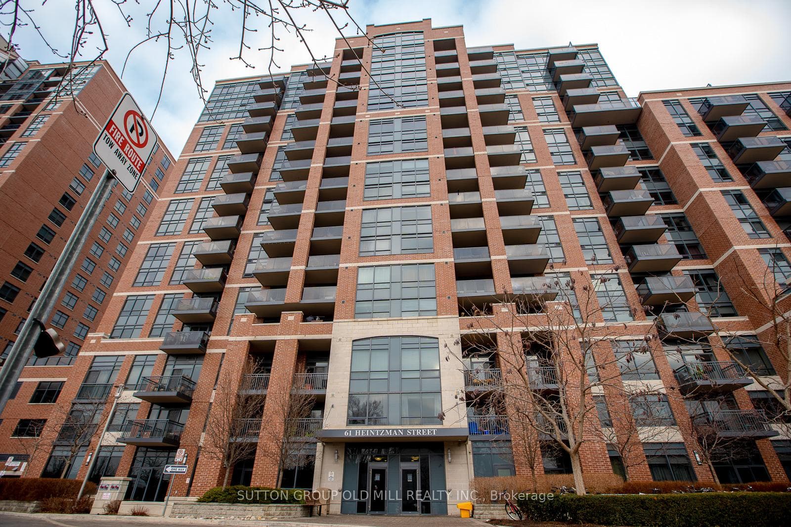 61 Heintzman Street Unit 308 photo 24