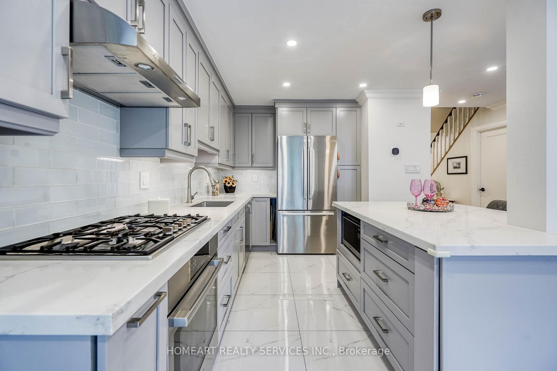 2 Camelot Way photo 18