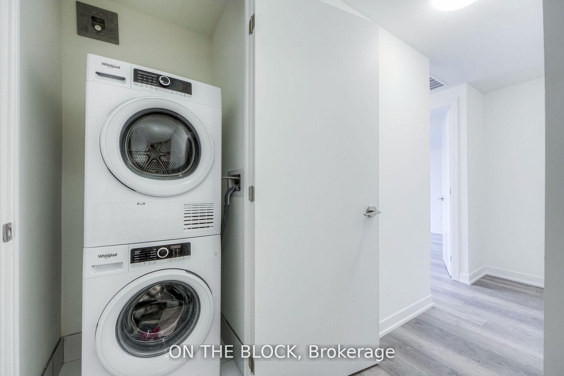 15 David Eyer Road Unit 1415 photo 24